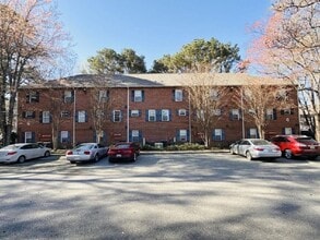 Building Photo - Fall 2026 Awesome 1 Bedroom Apt @ Lakewood Commons!