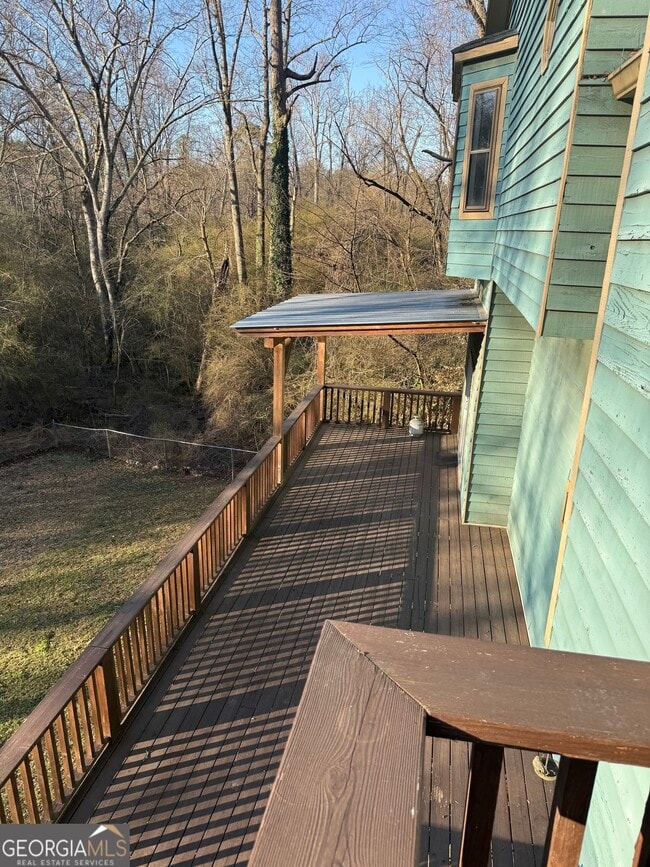 Building Photo - 82 Geraldine Dr SE