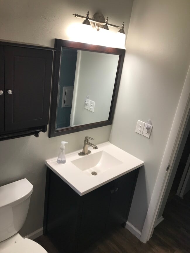 Building Photo - S82W31496 Section Rd