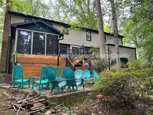 Building Photo - 4500 Connell Dr