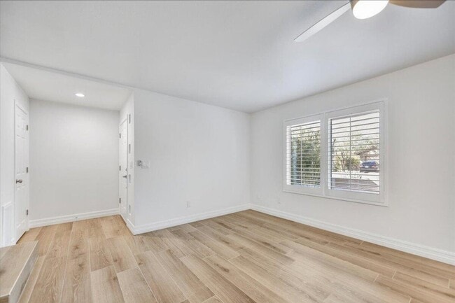 Building Photo - 12641 N Mimosa Dr