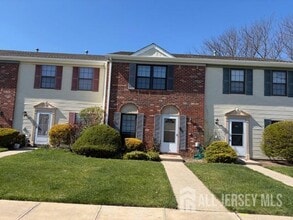 Building Photo - 253 Bromley Pl