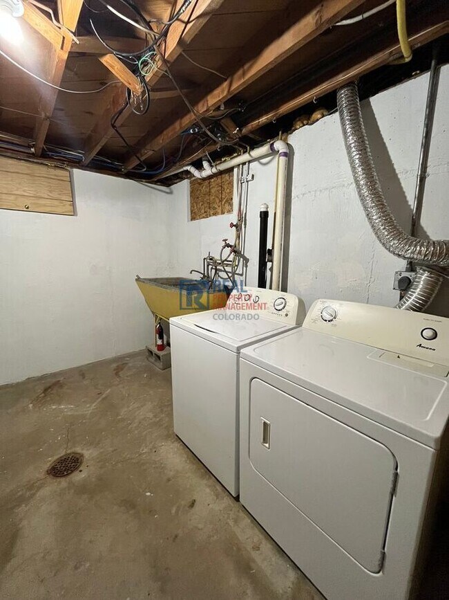 Building Photo - 1470 S Quitman St