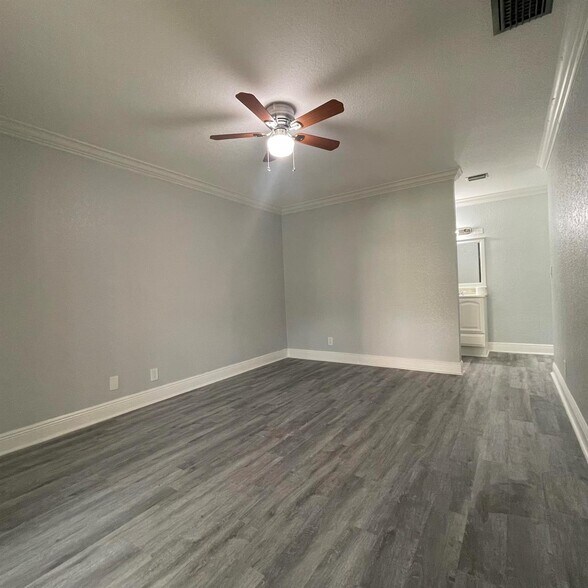 Building Photo - 3427 NW 47th Ave