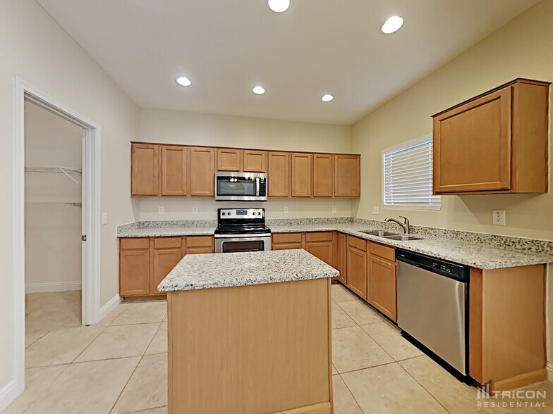 Building Photo - 2405 N 92nd Ln