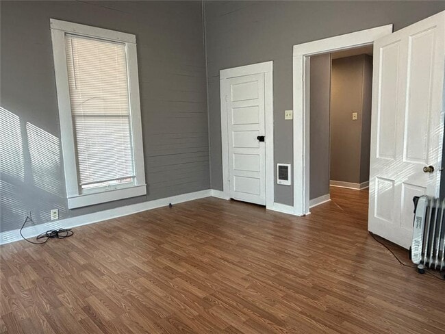 Building Photo - 910 Bunton Ln