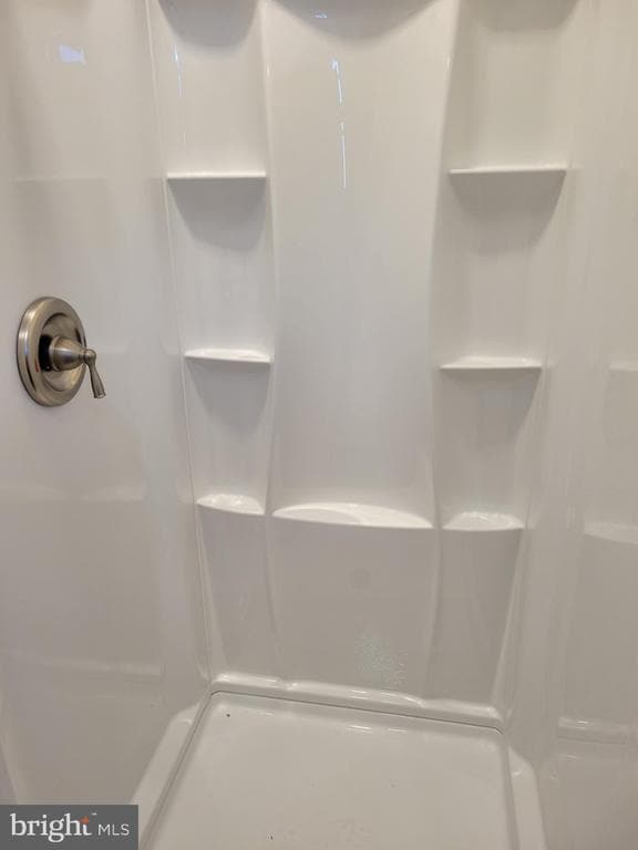 Building Photo - 301 E 4th St