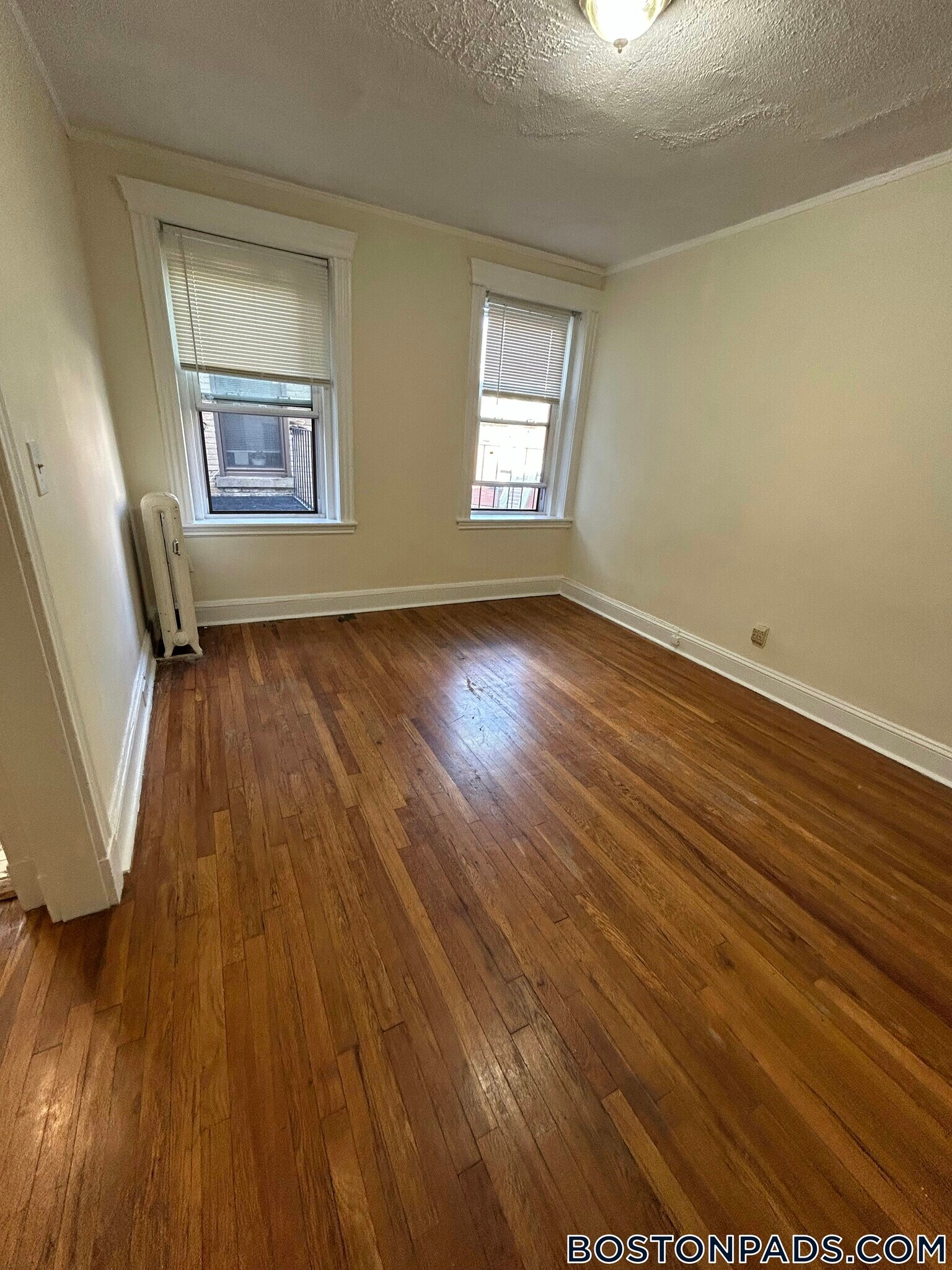 Building Photo - 360 Riverway