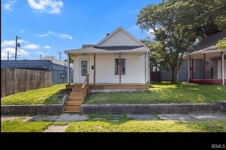 Building Photo - 1506 S Main St