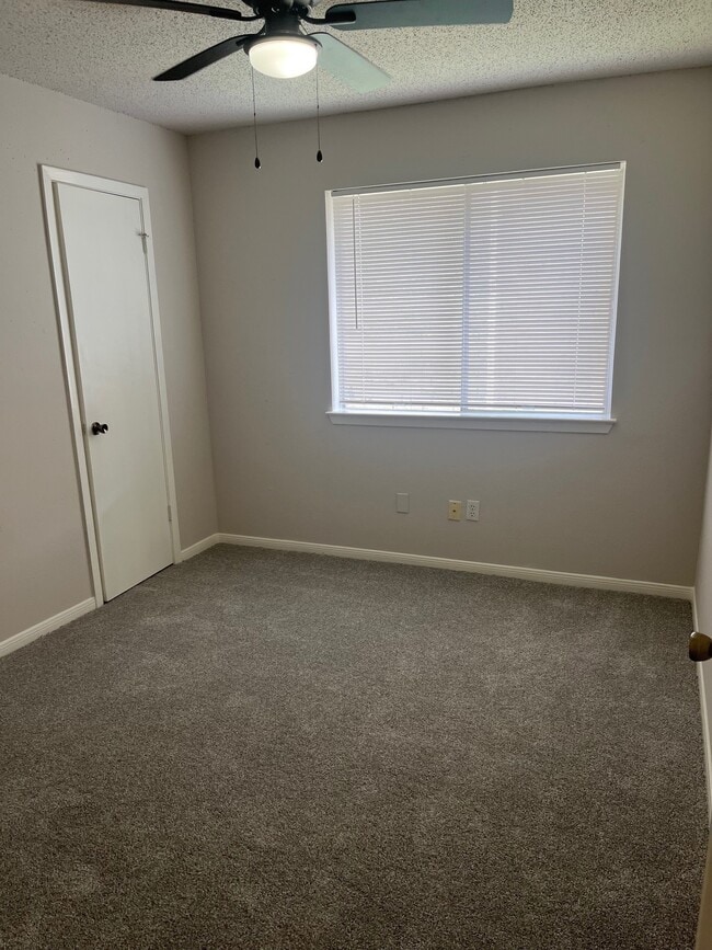 Building Photo - 2434 Long Reach Dr