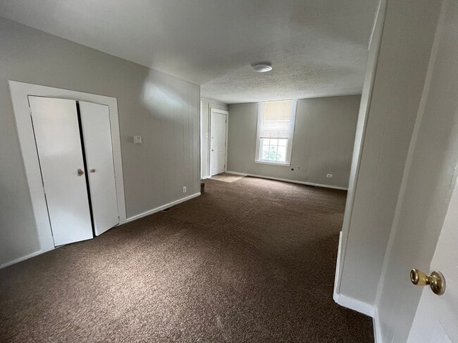 Building Photo - Renovated 3BR house in Portland