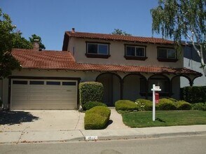 Building Photo - Spacious 4 Bed/ 2 bath Home in Prime Pleasanton Neighborhood – Walk to Schools & Parks! New paint...