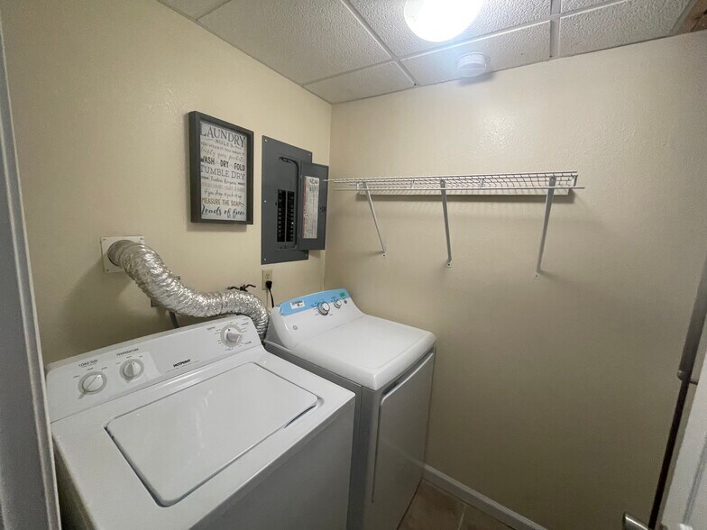 Building Photo - 2816 Independence St