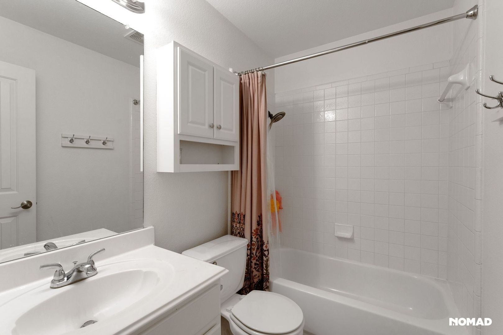 Building Photo - 5613 Lomita Verde Cir