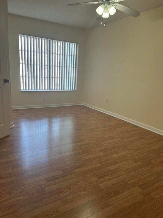 Building Photo - 1687 SE Pomeroy St