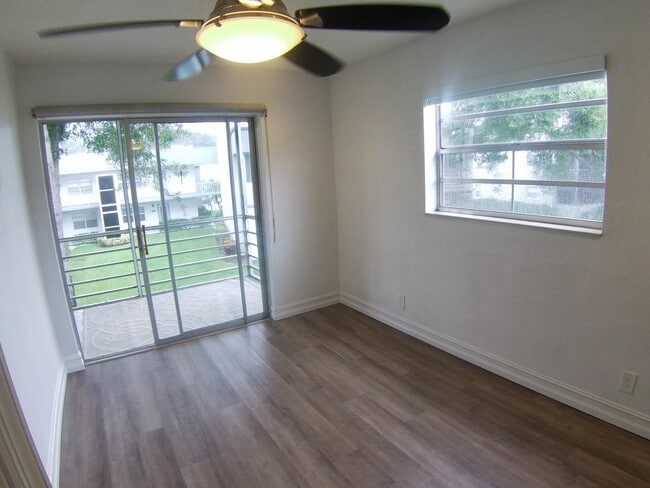 Building Photo - 854 Normandy Trail
