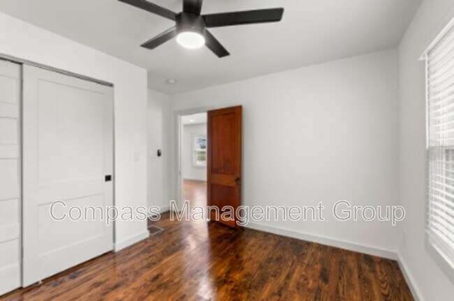 Building Photo - 3201 Davenport Rd