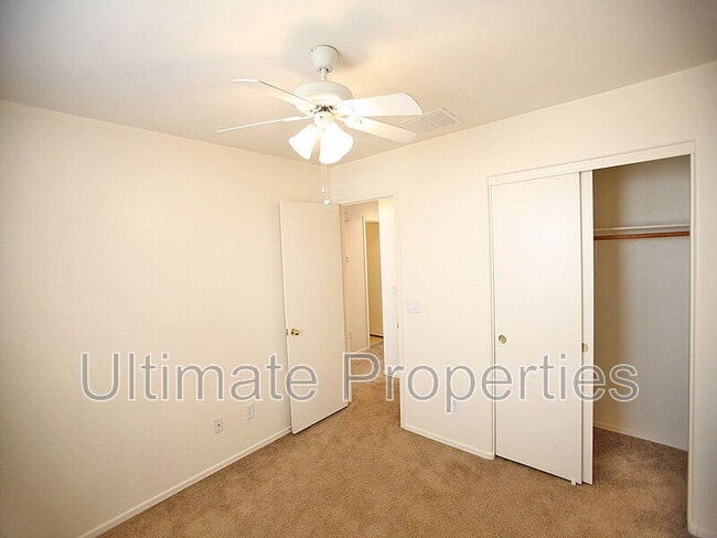 Building Photo - 25754 W Siesta Way