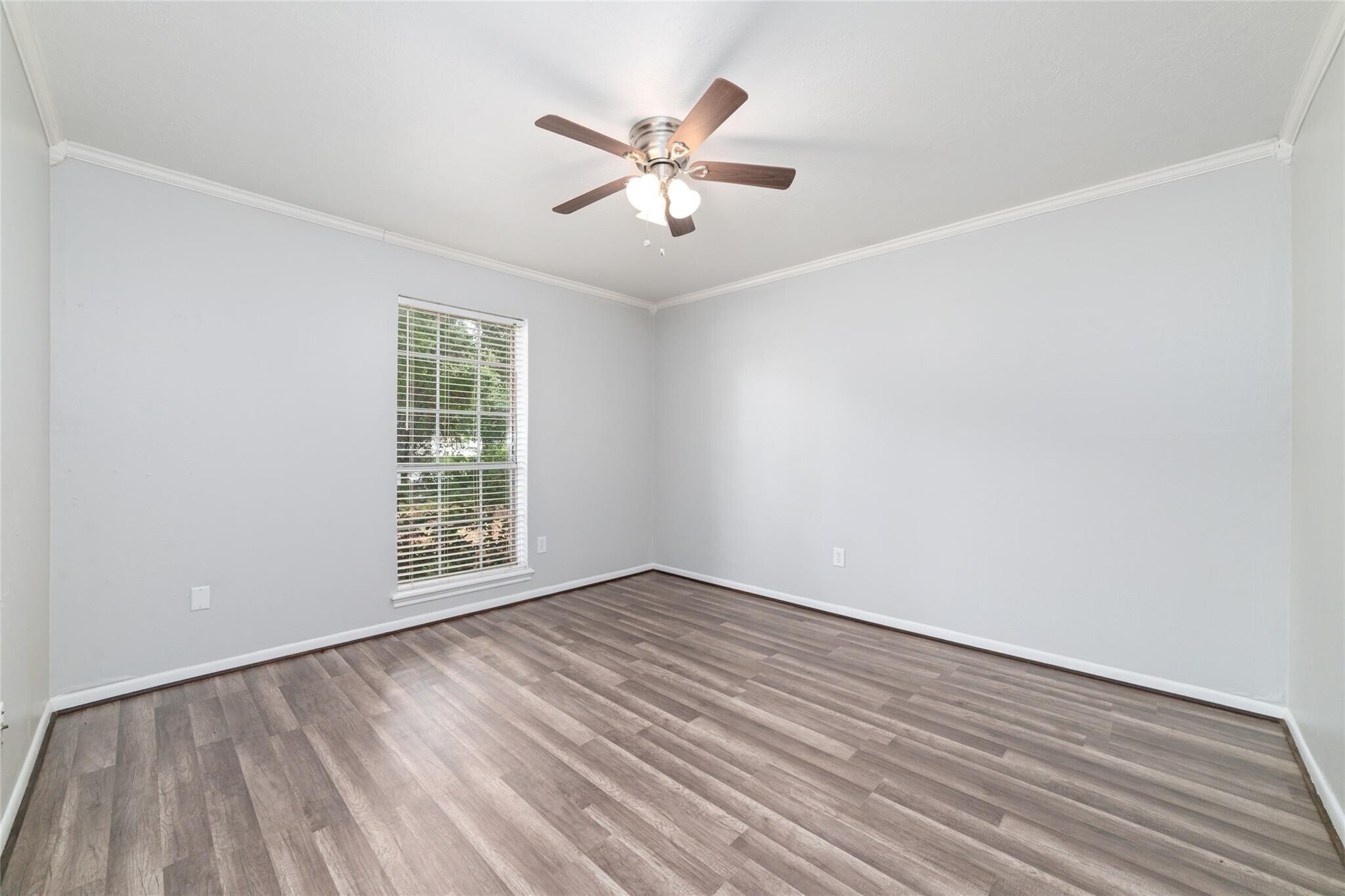 Secondary Bedroom - 25602 Oakhurst Dr