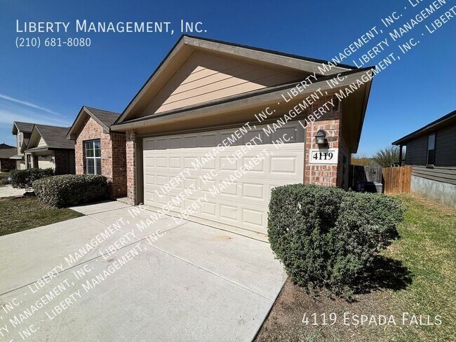 Building Photo - Beautiful 4 Bedroom, 2 Bathroom Home