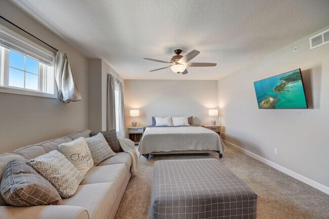 Building Photo - 1203 Lower 143rd St E