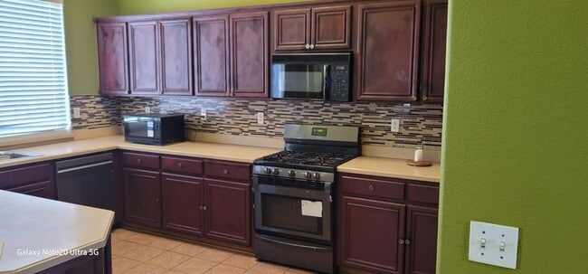 Building Photo - 1929 Picasso Way