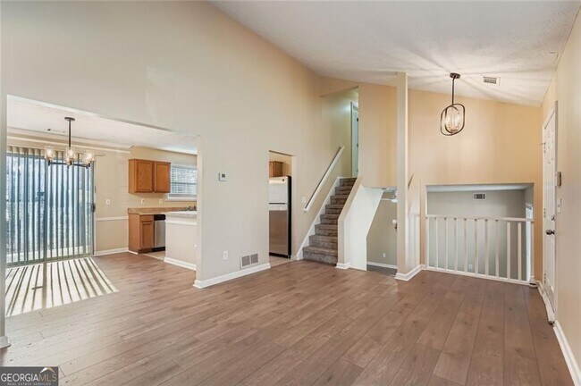 Building Photo - 6543 Alford Way