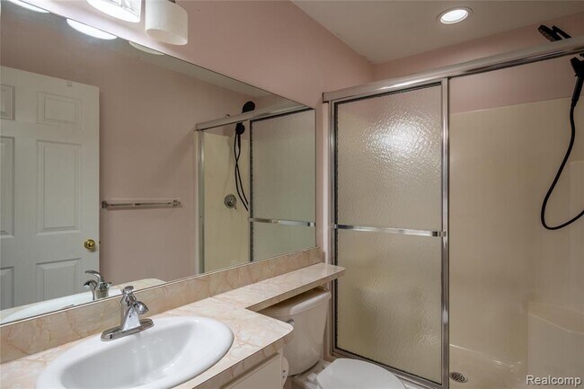 Building Photo - 41063 Millbrook Dr