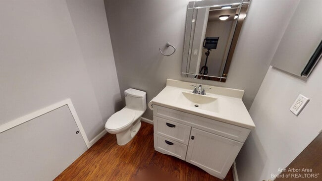 Building Photo - 2235 Prairie St