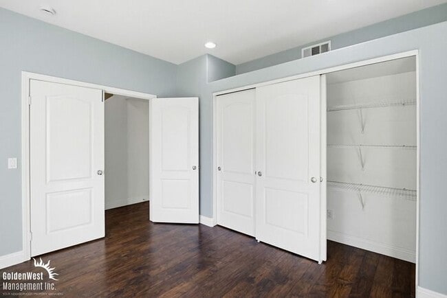 Building Photo - Beautiful 3Bdm 2.5Ba Townhome in a Prime San Marcos Location