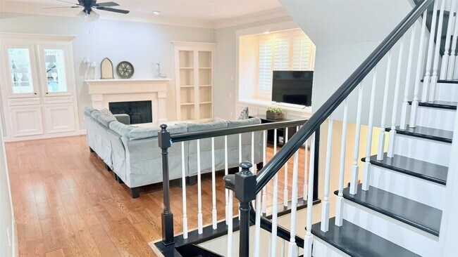 Building Photo - 1802 Potomac Dr