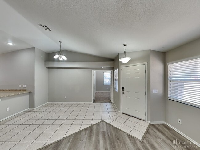 Building Photo - 5565 E Cy Young Dr