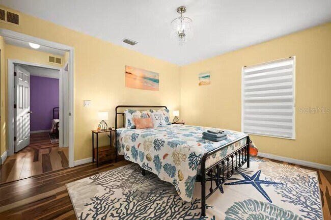 Building Photo - 3 Ryecroft Ln