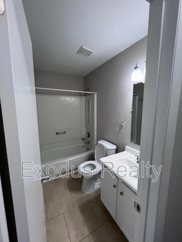 Building Photo - 157 Maranatha Cir