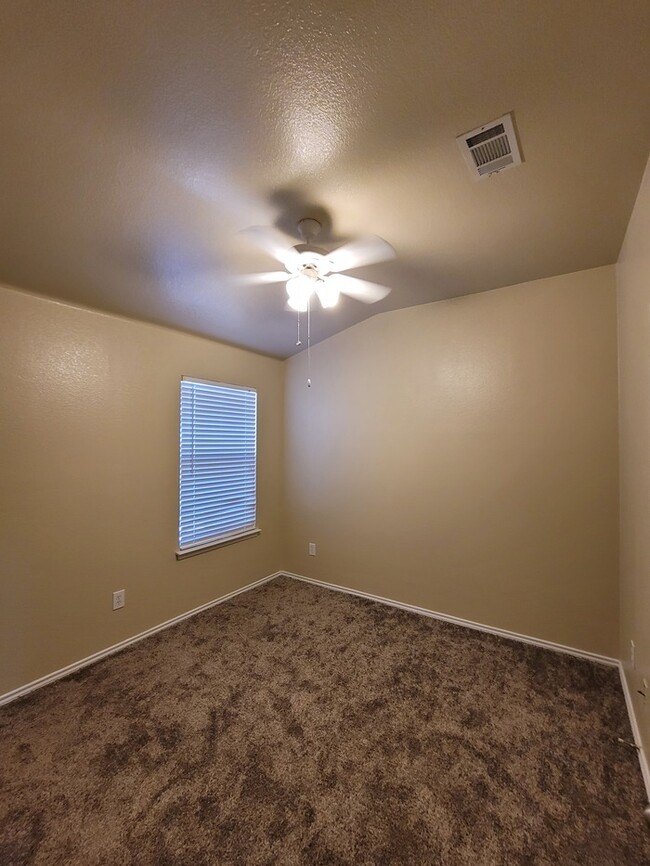 Building Photo - Stunning 3/2/2 in Forney Ready for move in