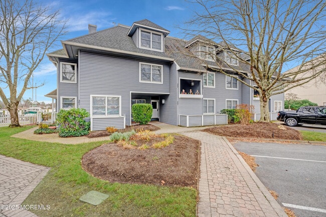 Building Photo - 85 E Water St