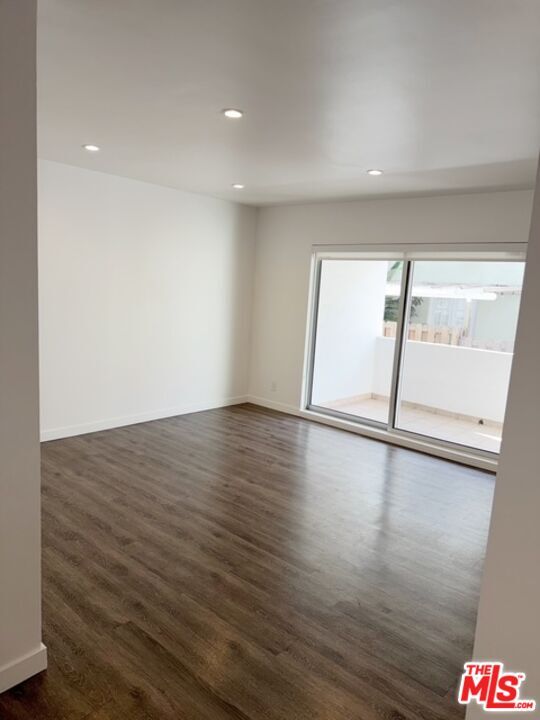 Building Photo - 9152 Alden Dr