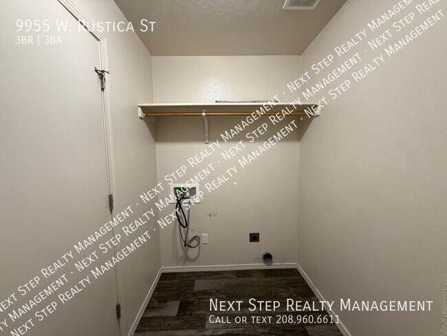 Building Photo - 9955 W Rustica St