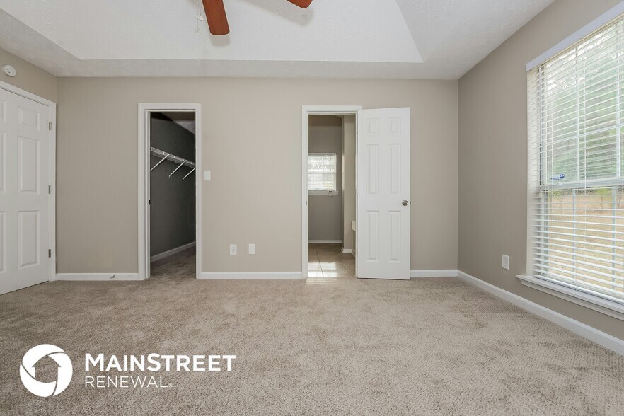 Building Photo - 18 Oakdale Dr