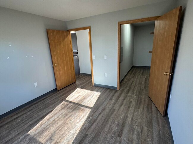 Building Photo - 417 Lotus St