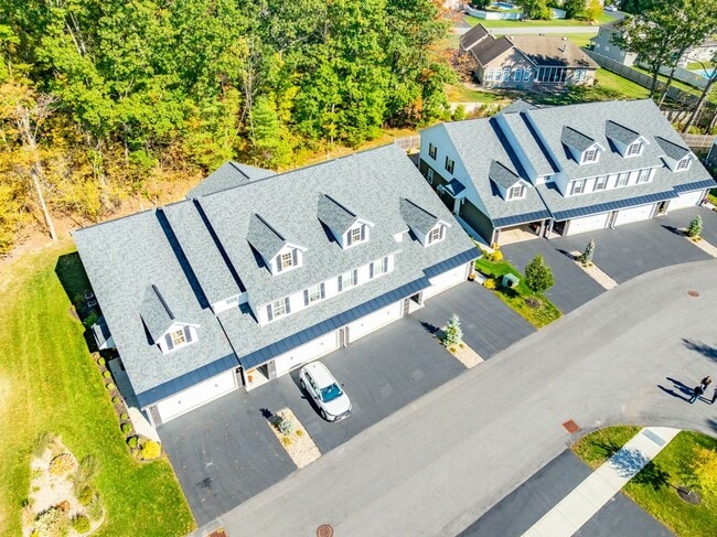 Building Photo - 70 Arcadia Ct