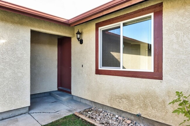 Building Photo - 10357 W Cory St