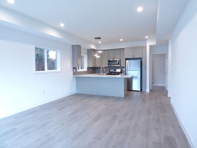 Building Photo - 1258 N Hobart Blvd