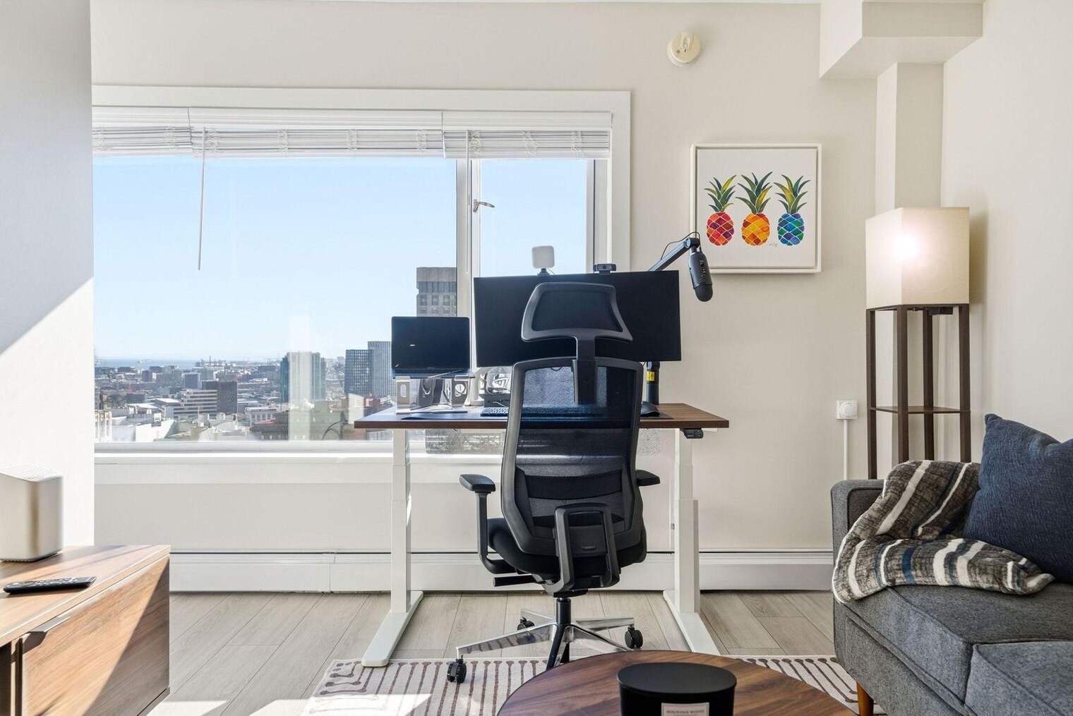 Building Photo - 899 Pine St