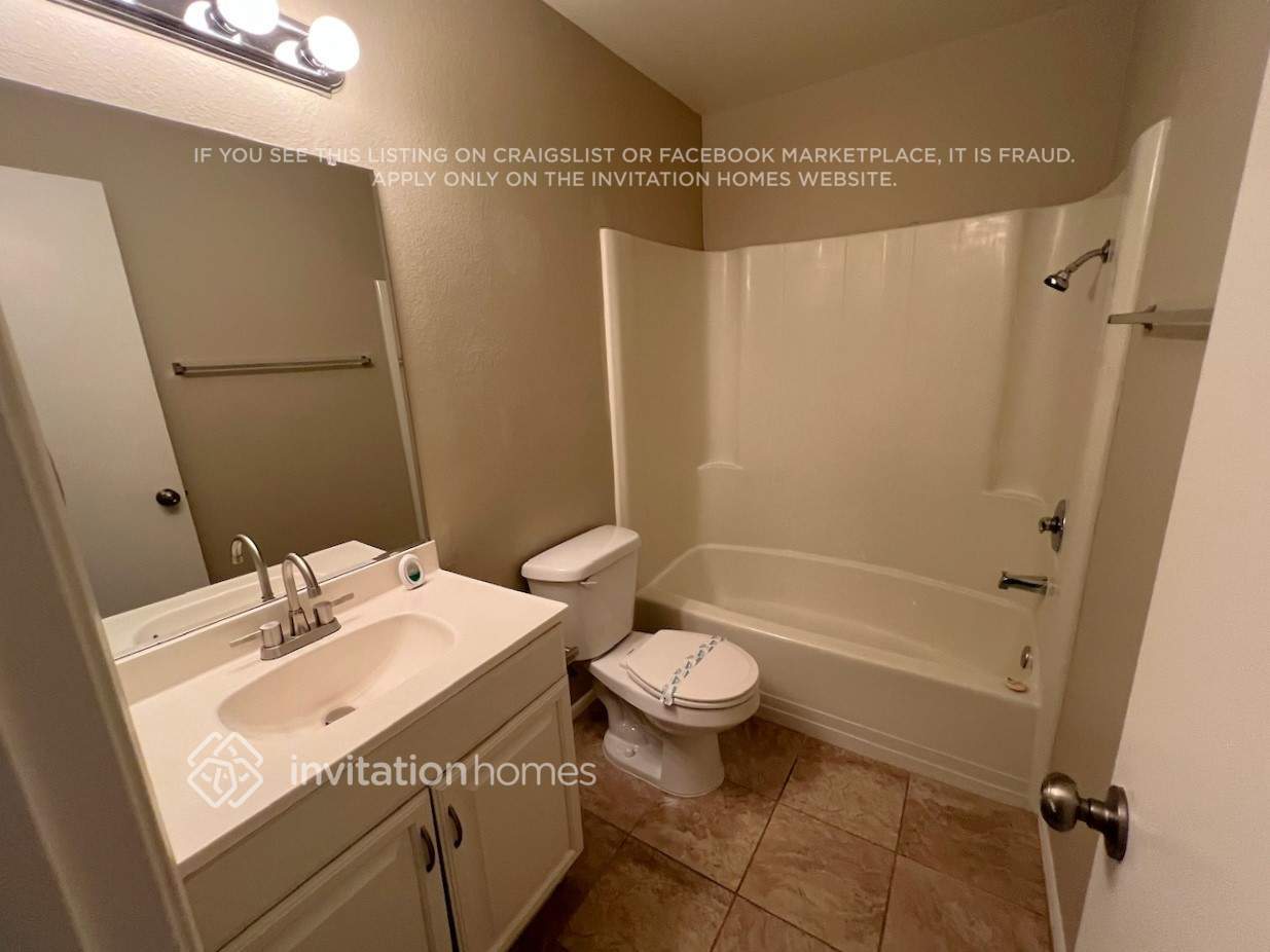 Building Photo - 6059 Ave Juan Diaz