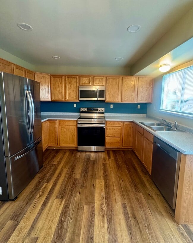 Building Photo - 3 bedroom home in Wagon Trails with commun...