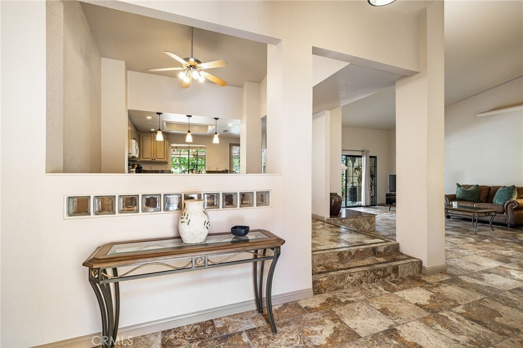 Foyer - 46375 Ryway Pl