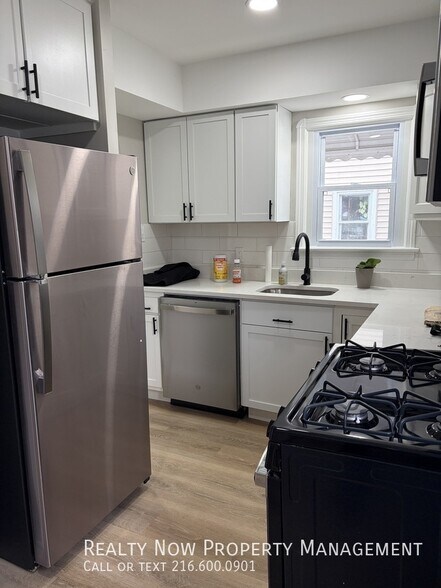 Building Photo - 6333 W 130th St