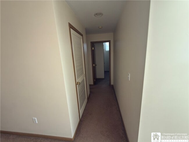 Building Photo - 100-104 E 3rd St