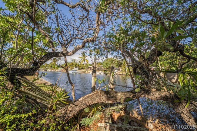 Building Photo - 1BR in Kailua – $2,995 (Utilities Included) | Move-In Ready!